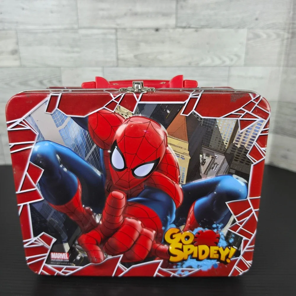 Marvel Spider-Man Go Spidey Embossed Metal Lunch Box Red Blue Tin 2013 Marvel